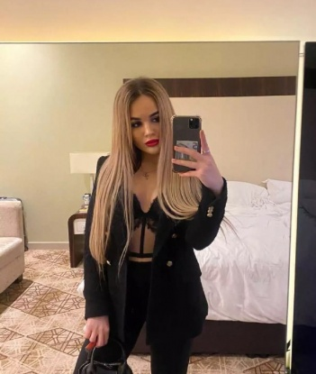 👠 С большим опытом, я умею создавать атмосферу наслаждения и истинного удовольствия. 💃💦 Живу в Москве, столице возможностей и страсти. 😉 Мои услуги охватывают все, что ты можешь только пожелать. 🌟 Здесь нет границ для нашего взаимного удовольствия. 🌹 Отзывы моих клиентов говорят о моей исключительности и профессионализме. 🔥💥 Мое фото позволит тебе убедиться в моей истинной красоте и соблазнительности. 💃📷 Что ж, приготовься к незабываемому опыту поистине неземной страсти и наслаждения со мной. 💋✨ Мы можем создать вместе магию, которая никогда не забывается. 💫🌟 Не жди, дай себе возможность испытать настоящую сказку в Москве. 🌃🌹 Уверена, что ты будешь жаждать вернуться ко мне снова и снова. 💖✨ Жду тебя, наслаждающегося любовью и страстью, в моем роскошном уютном гнездышке в Москве. 🏩💘 3673, 22 года