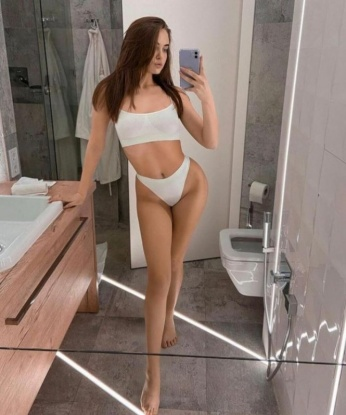 У меня есть все, чтобы сделать твои самые сокровенные фантазии реальностью. Обладаю креативностью и готова исполнить любое твое желание. Эксперт в удовлетворении мужчин, я готова предложить тебе незабываемый опыт, полный страсти и наслаждения. Невероятно сексуальная и страстная, я гарантирую, что ты останешься доволен. Если нужны отзывы, у меня их много, готовых подтвердить мои качества. Живу в Москве, и принимаю только встречи в Москве. Прекрасная фотография гарантирована, так что не теряй время и свяжись со мной прямо сейчас. 🌟💋 8368, 21 год